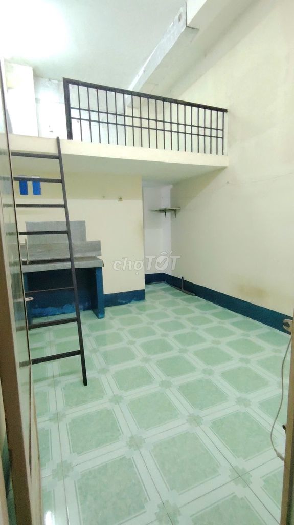 Cho thuê phòng trọ 25m2 gần KCX Tân Thuận, sach đẹp, an ninh, yên tĩnh