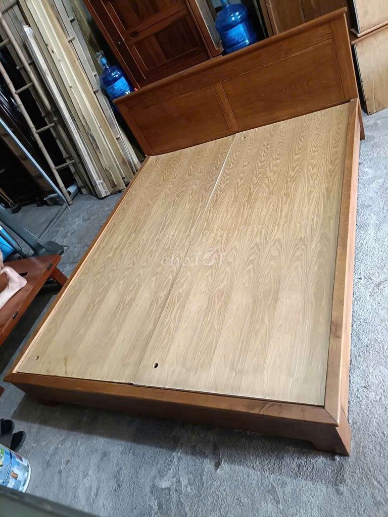Giường ngủ Gỗ Nâu 1m8 x 2m 2 ngăn kéo. Mua bán Giường, chăn ga gối nệm tại Quận Hà Đông Hà Nội được đăng bởi chuyên vận chuyển nhà  hình 1