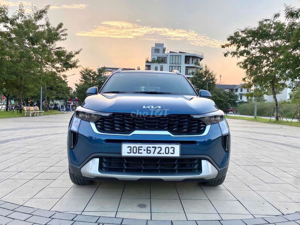 Kia Sonet Luxury 2025 синий АКПП Вьетнам
