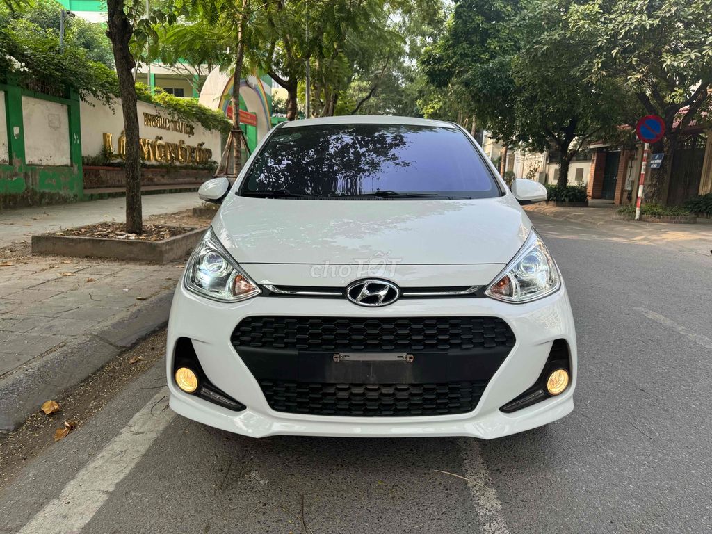 Hyundai Grand i10 2020 1.2 AT - 48000 km siêu mới