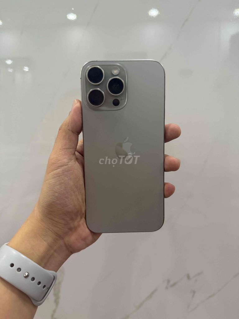 Thanh Lý iPhone 16Promax 512GB VNA máy zin áp. Mua bán Điện thoại tại Thành phố Vĩnh Long Vĩnh Long được đăng bởi Phong Toàn hình 1