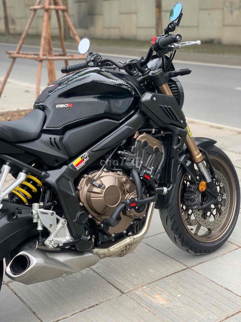 HONDA CB 650R xe đẹp lướt pkl có đồ chơi biển 29. Mua bán Xe máy tại Quận Cầu Giấy Hà Nội được đăng bởi Tong motor xe may hình 5