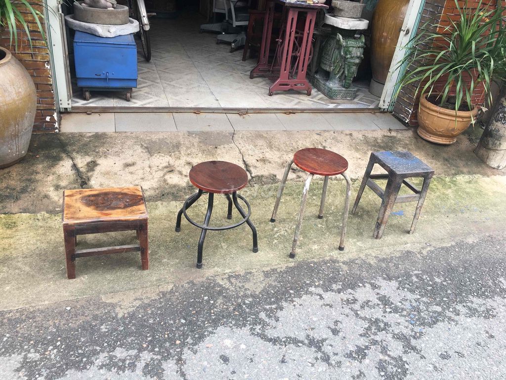 4 ghế xưa, cũ decor