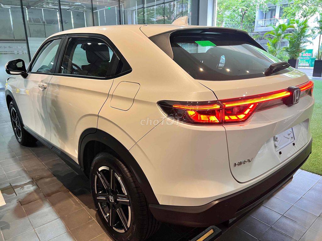 Honda HR-V 2025 L xe sẵn giao ngay. Mua bán Ô tô tại Quận 7 Tp Hồ Chí Minh được đăng bởi Đại lý Ô tô Honda Quận 7 hình 5