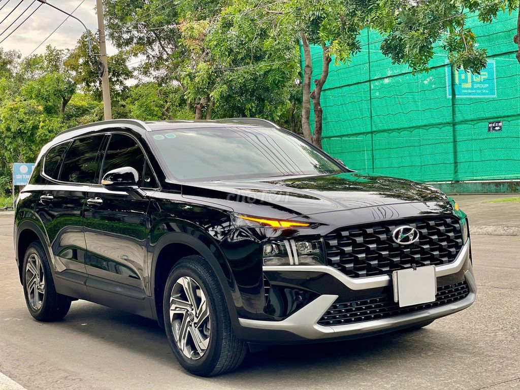 Hyundai Santa Fe 2.2 tiêu chuẩn 2023 - 19000km. Mua bán Ô tô tại Thành phố Dĩ An Bình Dương được đăng bởi Siêu Thị Ô Tô Bình Dương  hình 2