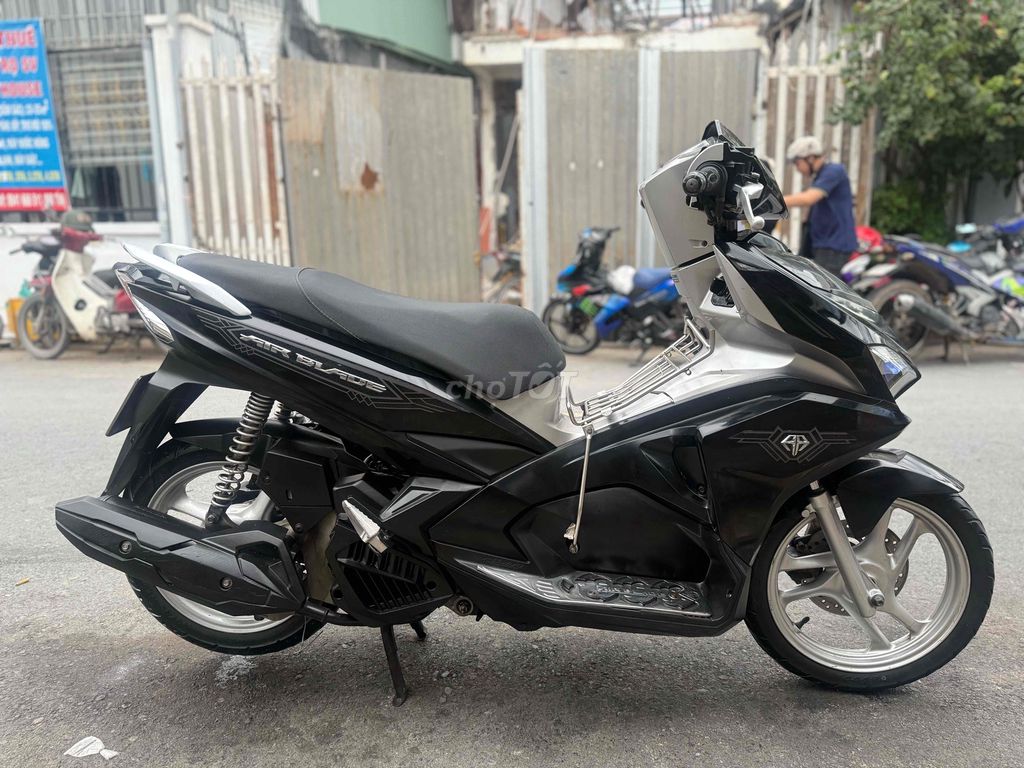 Airblade Fi 2018 B65 GÓP CẨN CCCD ĐỦ 18t TRẢ 0₫. Mua bán Xe máy tại Quận Ninh Kiều Cần Thơ được đăng bởi XE MÁY HOÀNG YẾN hình 3