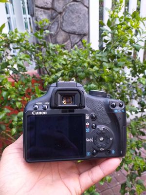 Máy ảnh Canon 500D lens 28/90 rất đẹp