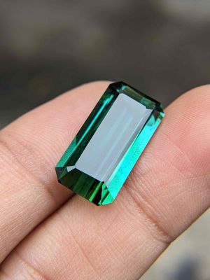 Đá Tourmaline xanh lục, cắt Emerald 12.2ct. Mua bán Đồ sưu tầm, đồ cổ tại Quận Tân Phú Tp Hồ Chí Minh được đăng bởi Trang Sức TOKI