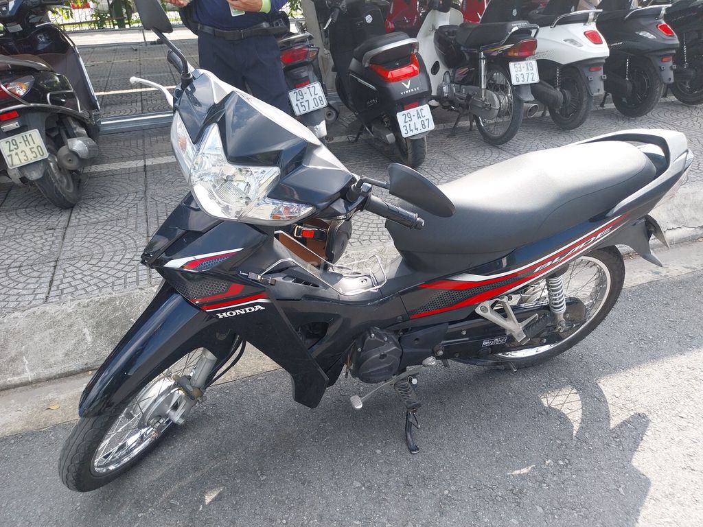 Cần bán Wave blade 1 chủ từ đầu. Mua bán Xe máy tại Quận Thanh Xuân Hà Nội được đăng bởi Thành Lưu hình 1