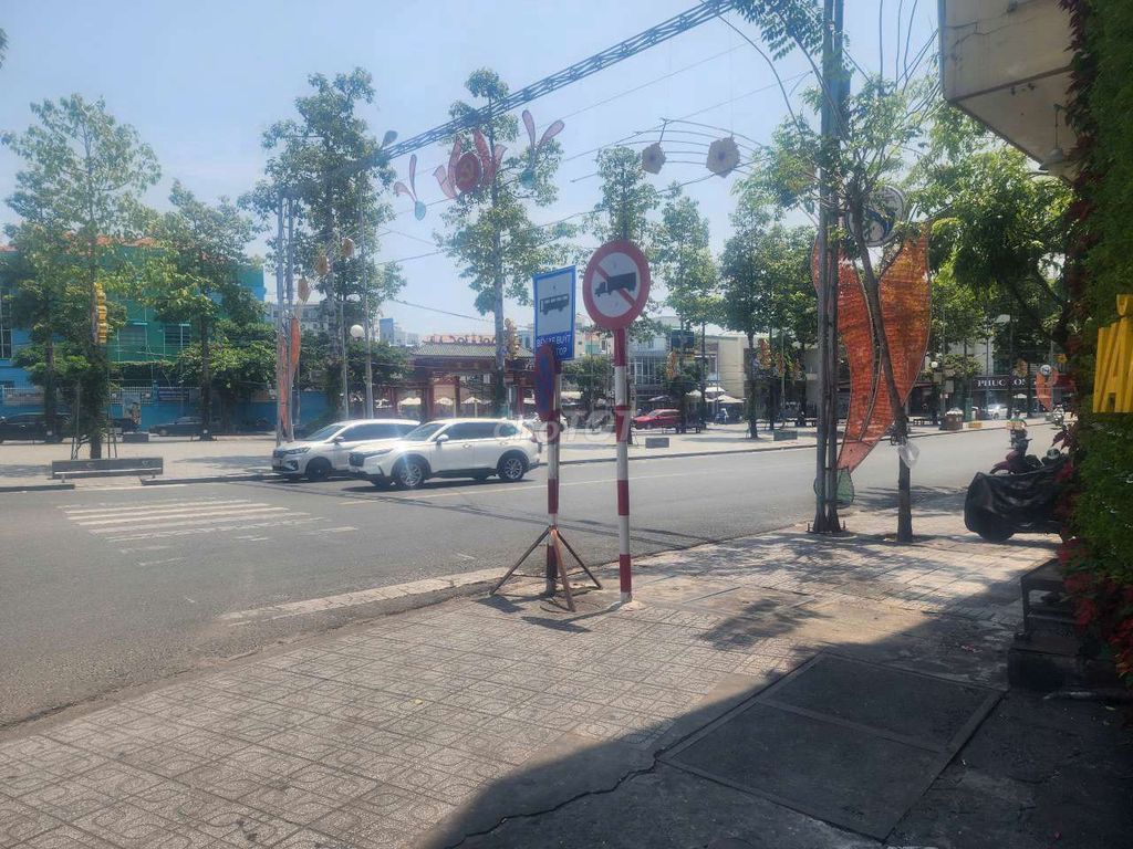 Cho thuê mặt bằng Trung Tâm Thủ Dầu Một. Cho thuê văn phòng, mặt bằng kinh doanh tại Thành phố Thủ Dầu Một Bình Dương được đăng bởi Phùng Huy Lâm hình 1