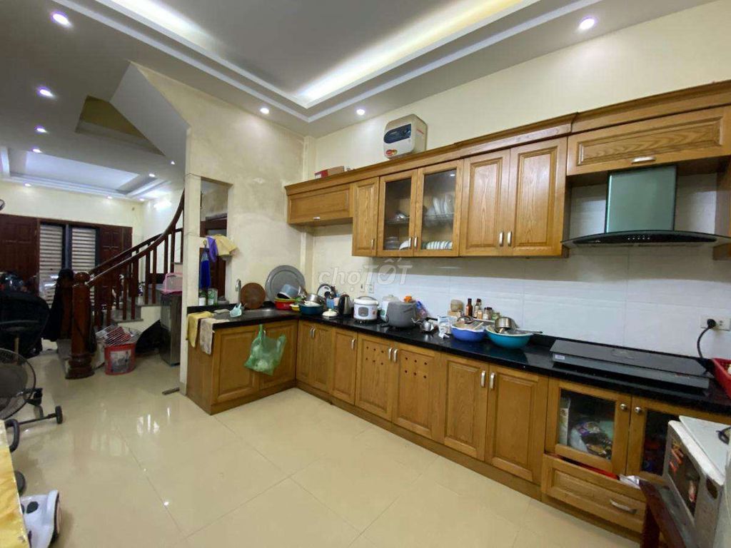 > 7 tỷ phố Nguyễn Đức Cảnh, 40m*4T ngõ 3 gác 20m ra phố, dân xây SĐCC