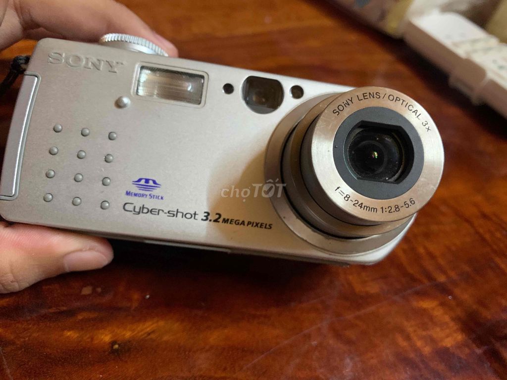 Máy ảnh Sony Bán. Mua bán Máy ảnh, Máy quay tại Thành phố Châu Đốc An Giang được đăng bởi Rois hình 1