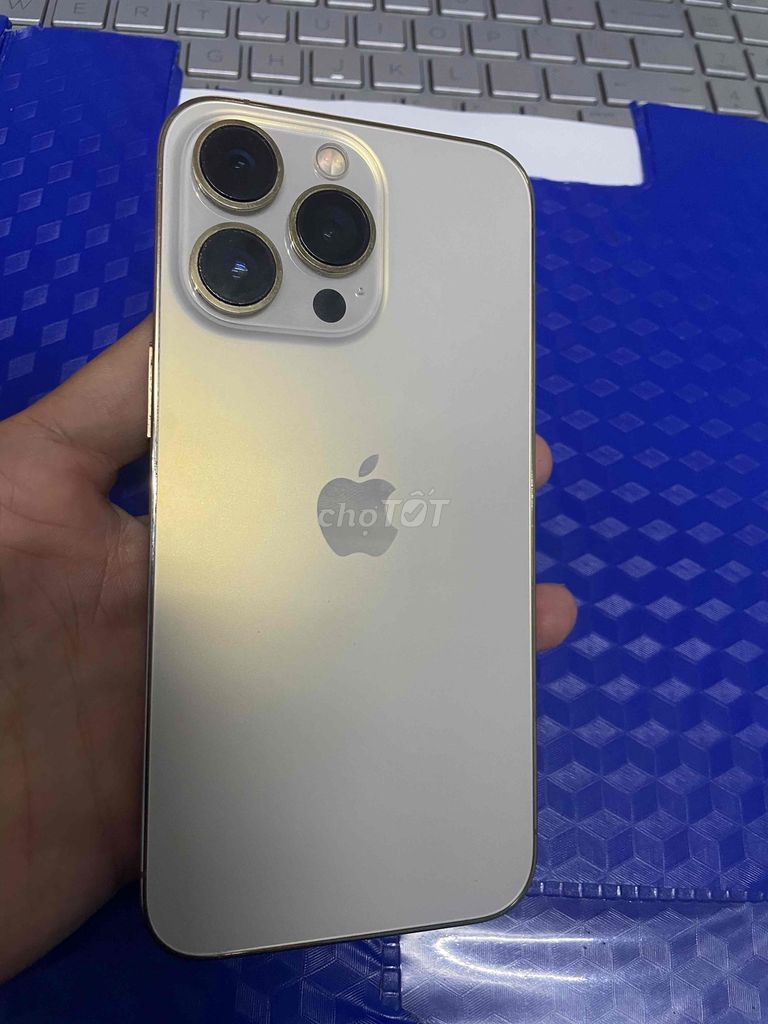 Apple iPhone 13 Pro 128GB Vàng 86%. Mua bán Điện thoại tại Thành phố Thủ Đức Tp Hồ Chí Minh được đăng bởi Huy Trần hình 1