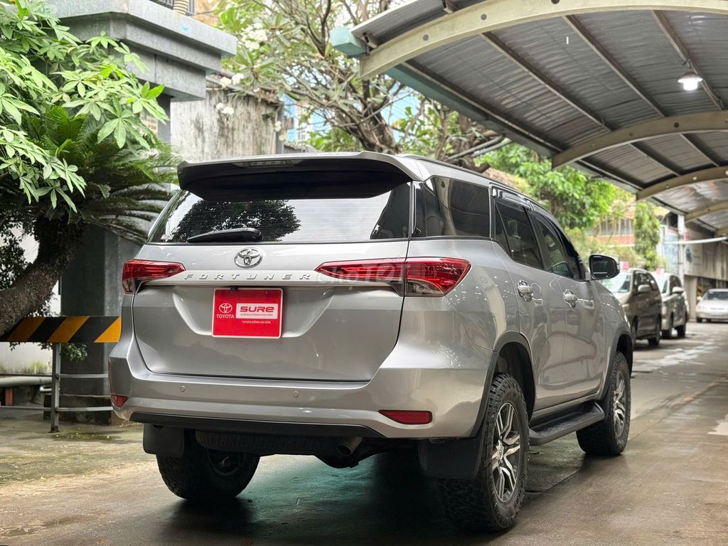 FORTUNER 2.4MT 2018 số sàn- 94.000km- Hỗ trợ NH. Mua bán Ô tô tại Quận Gò Vấp Tp Hồ Chí Minh được đăng bởi TOYOTA SURE GÒ VẤP hình 4