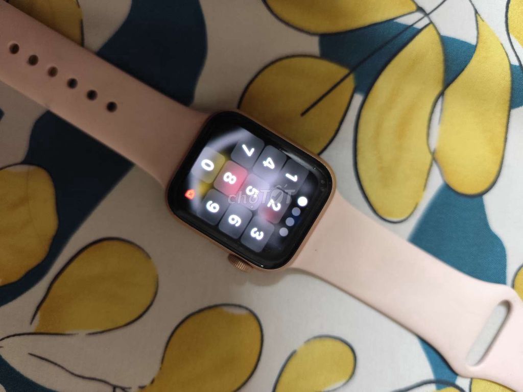 Apple Watch SE 40mm Vàng hồng Nữ. Mua bán Thiết bị đeo thông minh tại Quận Lê Chân Hải Phòng được đăng bởi Anh hình 1