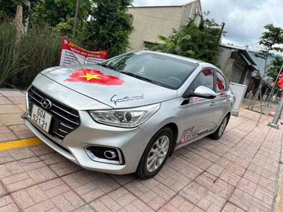 Hyundai Accent 2018 Tự động Bạc