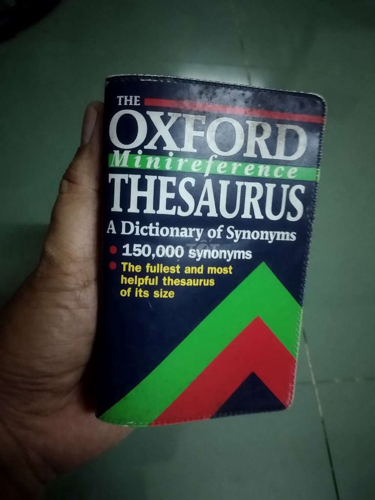 The Oxford Thesaurus:xuất bản 1992-giá trị sưu tầm