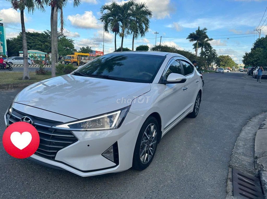 Bán Elantra 2.0AT  bản full. Mua bán Ô tô tại Quận Cẩm Lệ Đà Nẵng được đăng bởi Na hình 1