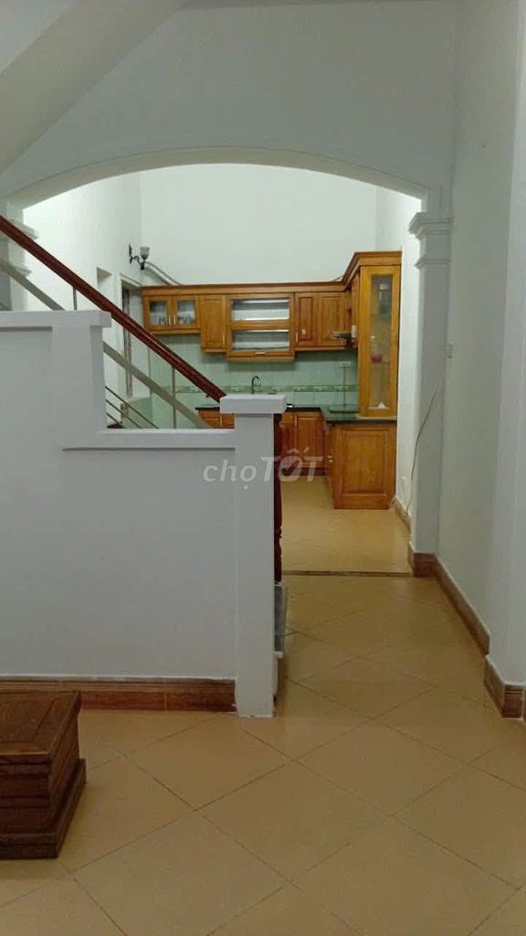 Дом в переулке 47 Nguyen Hong, Dong Da, 5 комнат