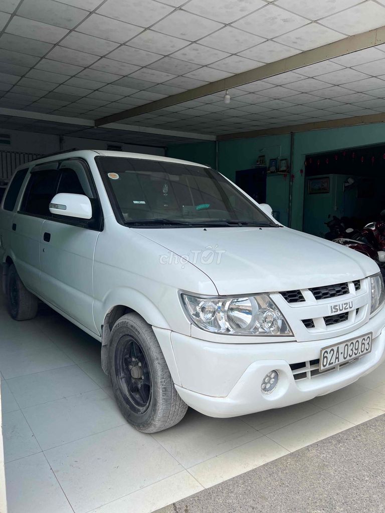 Isuzu Hilander 2008 photo 3