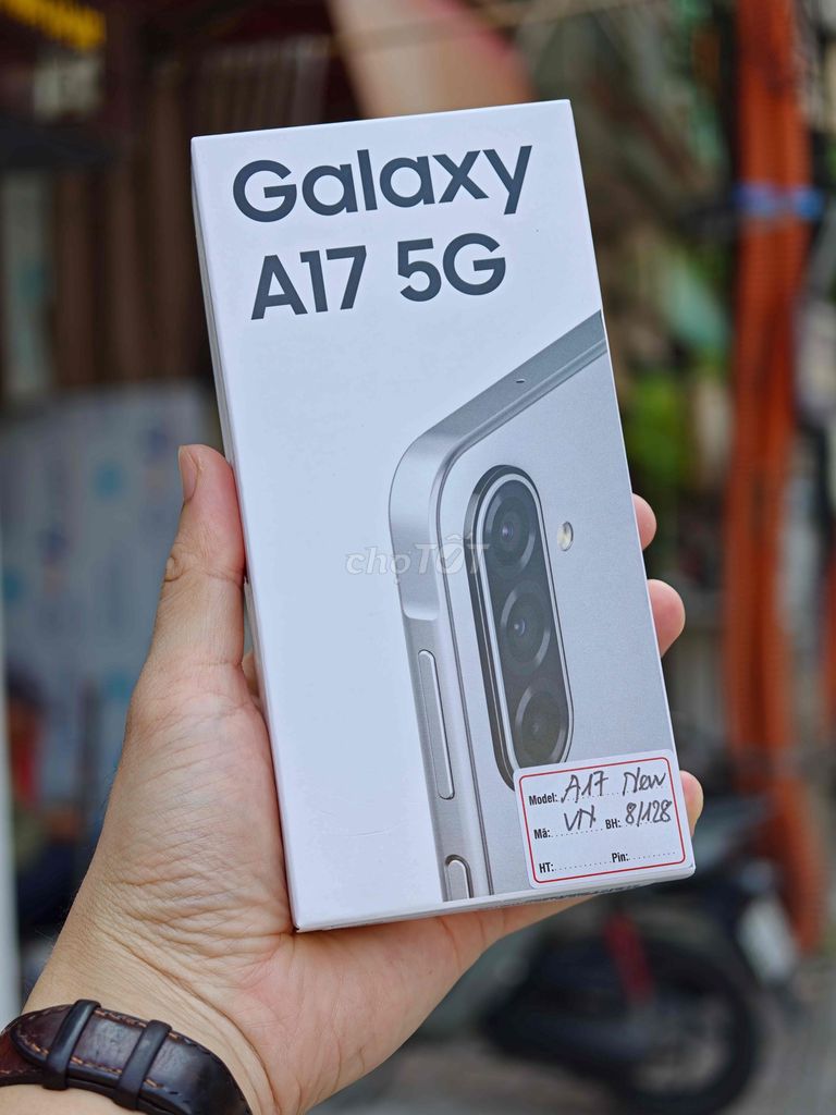 Samsung A17 5G 128GB Việt Nam Newseal. Mua bán Điện thoại tại Quận Đống Đa Hà Nội được đăng bởi Lâm Bảo Tuyên hình 1
