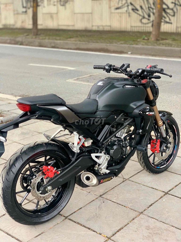 HONDA CB150R ABS FI cuối chót- xe lướt đẹp. Mua bán Xe máy tại Quận Cầu Giấy Hà Nội được đăng bởi Tong motor xe may hình 6