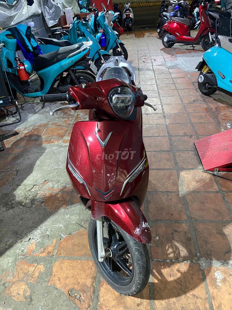 FELIZ S ĐỎ PIN THUÊ K GIỚI HẠN KM ODO 19000KM