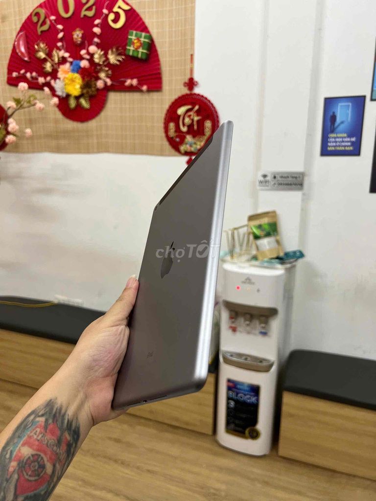 iPad Gen 6 Sx 2019 4G Wifi 32G Zin All Nguyên Bản. Mua bán Máy tính bảng tại Quận Đống Đa Hà Nội được đăng bởi Trung Kiên Trả Góp Bao Nợ Xấu hình 3