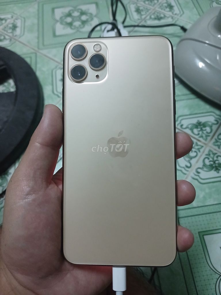 Apple iPhone 11 Pro Max 64GB Vàng. Mua bán Điện thoại tại Quận Bình Tân Tp Hồ Chí Minh được đăng bởi Van huynh hình 1