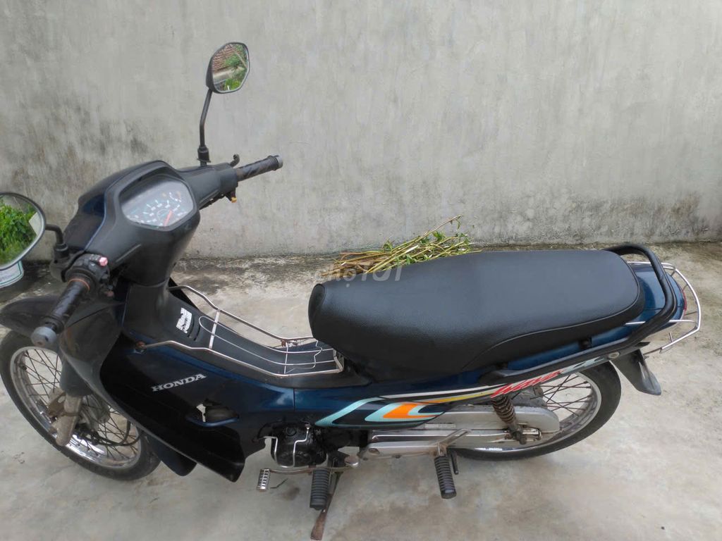 Xe Honda Alpha đời đầu, lốc đen. vẫn chạy tốt. Mua bán Xe máy tại Huyện Trực Ninh Nam Định được đăng bởi Phạm Văn Công hình 1