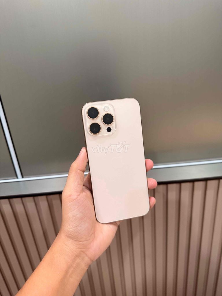 iPhone 16 Pro Max 512G Quốc Tế Full. Mua bán Điện thoại tại Quận Thanh Khê Đà Nẵng được đăng bởi Thuỳ Trang hình 1