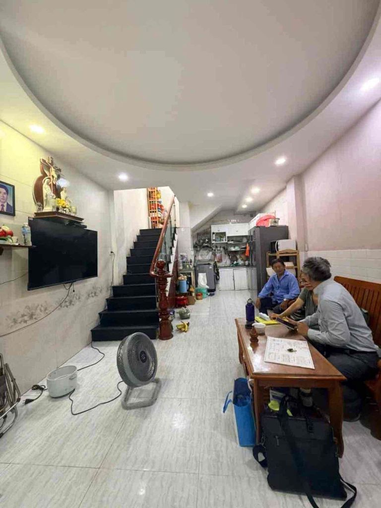 Bán nhà Nơ Trang Long,40m2, 2 Tầng, 2PN, hẻm thông tứ tung, TL