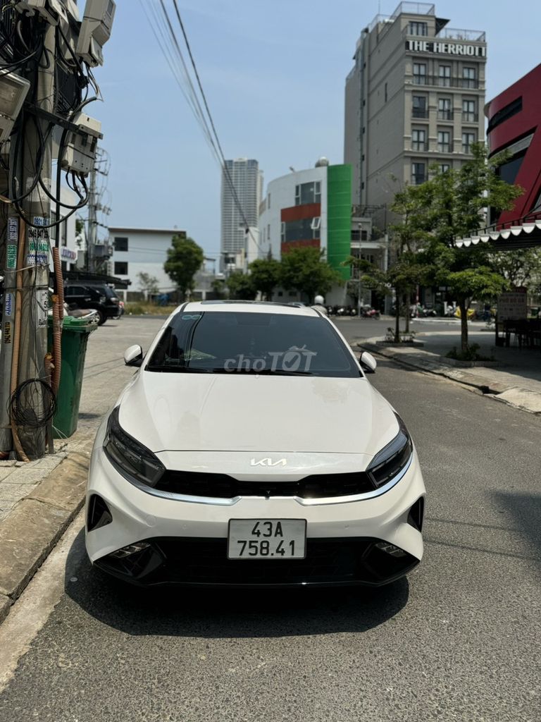 Kia K3 2023 Premium 1.6 AT - 15000 km. Mua bán Ô tô tại Quận Cẩm Lệ Đà Nẵng được đăng bởi Ngô Đình Bi hình 4