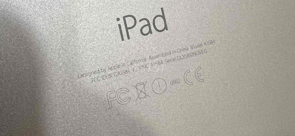 iPad Pro 12.9 inch A1584 không cầm pin
