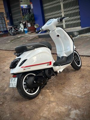 Piaggio Vespa Sprint 2016 Trắng. Mua bán Xe máy tại Thành phố Pleiku Gia Lai được đăng bởi Xe Máy Nguyễn Vũ Gialai