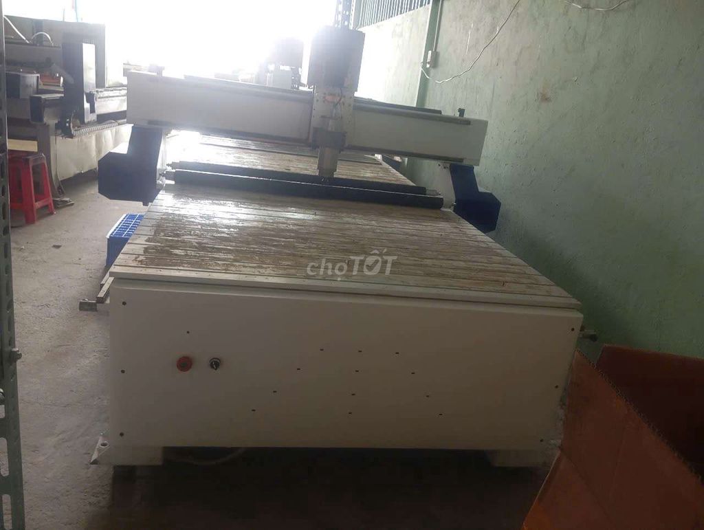 Thanh lí máy cắt CNC quảng cáo 1325-3.2kw 45 triệu