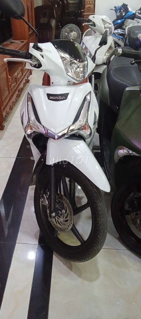 Honda future Trắng 1400 km. Mua bán Xe máy tại Huyện Bình Chánh Tp Hồ Chí Minh được đăng bởi Xe Máy Tiến Phát hình 1
