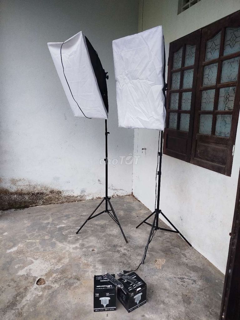 Đèn livestream 150W Quay chụp mới. Mua bán Máy ảnh, Máy quay tại Huyện Hòa Vang Đà Nẵng được đăng bởi Đông Lee hình 1