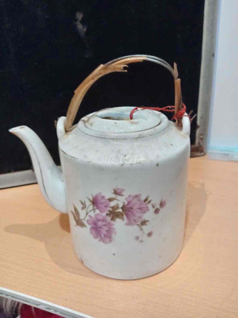 Bình trà gốm sứ Hải Dương Hoài cổ. Mua bán Đồ sưu tầm, đồ cổ tại Quận Hai Bà Trưng Hà Nội được đăng bởi Gốm đồng Ngân Trang hình 1