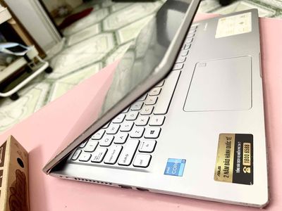 Laptop Asus Vivobook i3/8GB/512GB SSD/15.6 inch. Mua bán Laptop tại Thành phố Ninh Bình Ninh Bình được đăng bởi Hải Linh