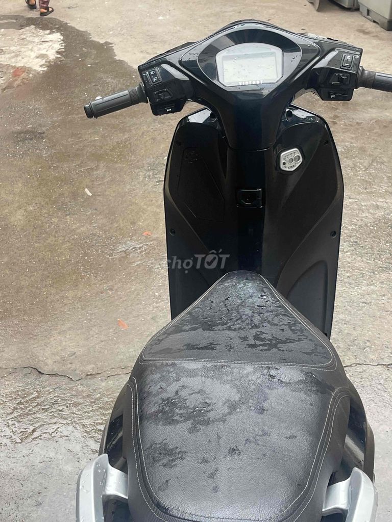 Xe máy điện VinFast Feliz 2023 màu Đen. Mua bán Xe điện tại Quận Ba Đình Hà Nội được đăng bởi Nguyễn Huy Hoàng hình 4