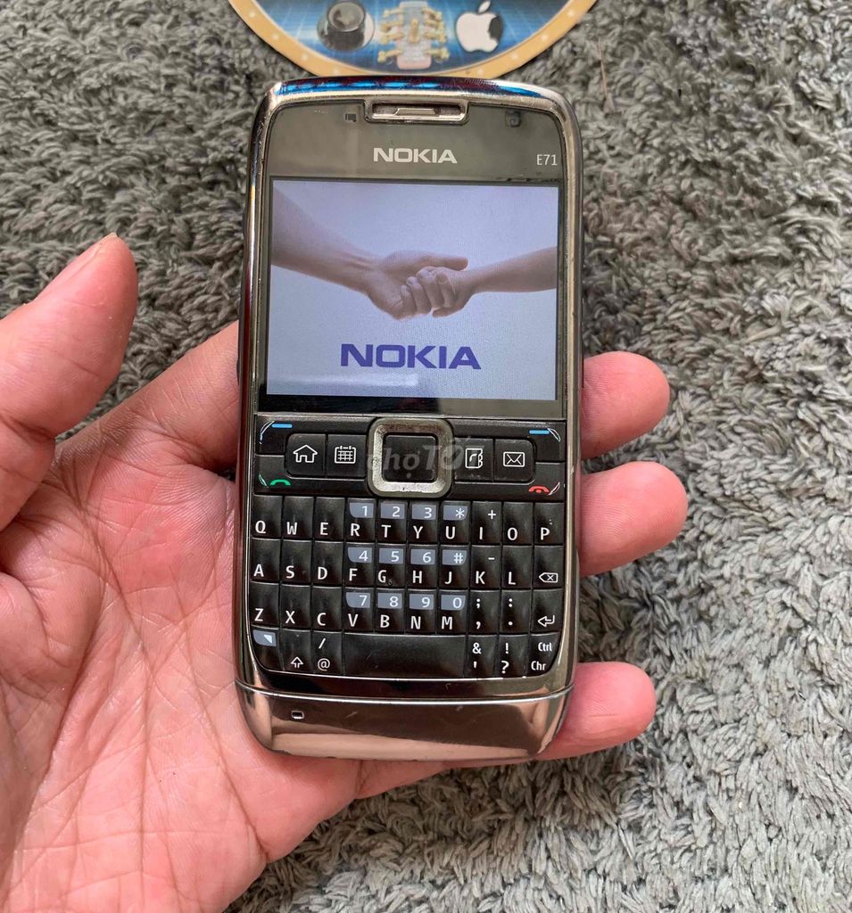 E71 xám zin nguyên tem thế giới di động. Mua bán Điện thoại tại Quận Bình Thạnh Tp Hồ Chí Minh được đăng bởi Trùm Nokia Cổ SG hình 1