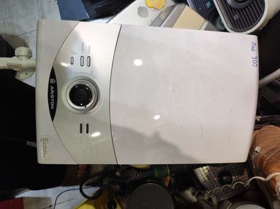 Máy nước nóng Ariston trực tiếp Trắng. Mua bán Thiết bị vệ sinh, nhà tắm tại Quận Gò Vấp Tp Hồ Chí Minh được đăng bởi Nhu Nk 