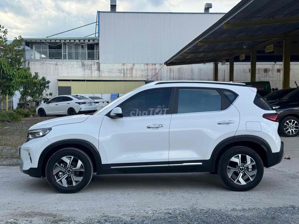 Kia Sonet 2024 1.5 Premium	 - 31000 km. Mua bán Ô tô tại Quận Cái Răng Cần Thơ được đăng bởi Lê Thị Bé Trang hình 3