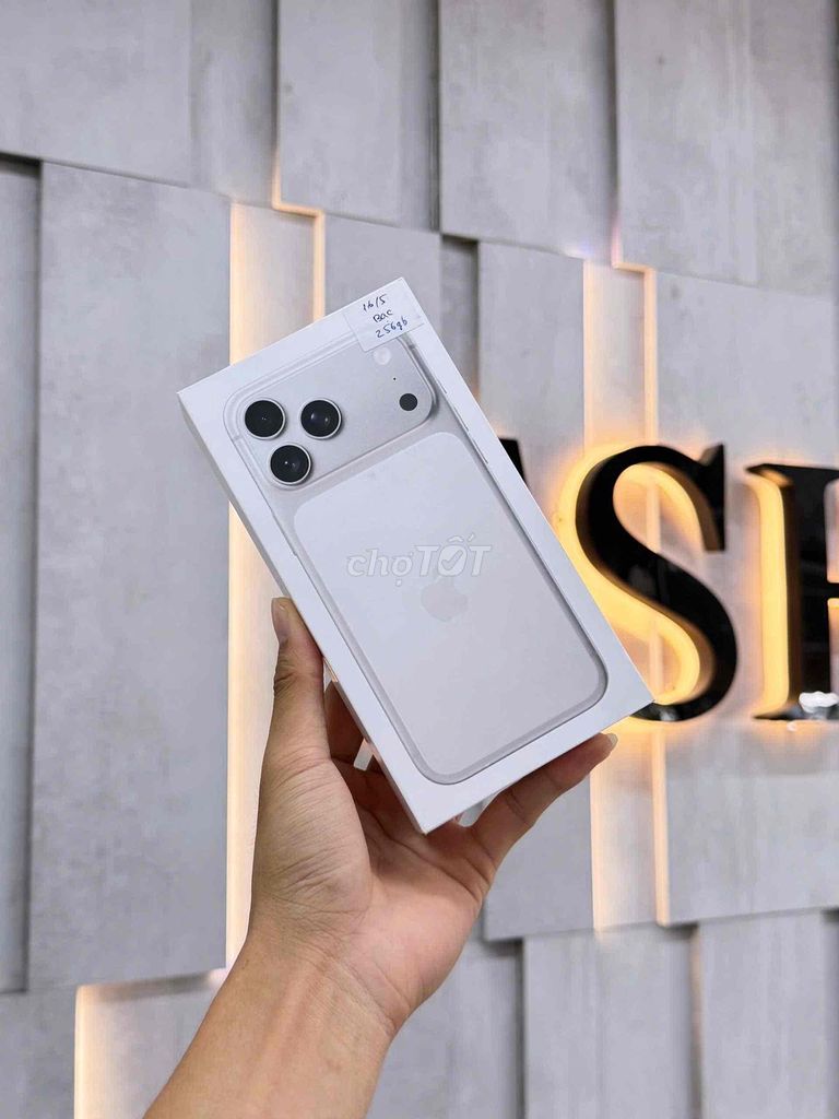 iPhone 17 Pro Max 256GB Silver VN/A New. Mua bán Điện thoại tại Quận Thanh Khê Đà Nẵng được đăng bởi Thiện Lê TShop 16 Lê Đình Lý hình 1