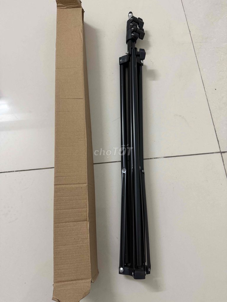 Chân đèn kim loại Đen máy ảnh. Mua bán Phụ kiện (Màn hình, Chuột...) tại Quận Sơn Trà Đà Nẵng được đăng bởi Huỳnh Phước Hậu hình 1