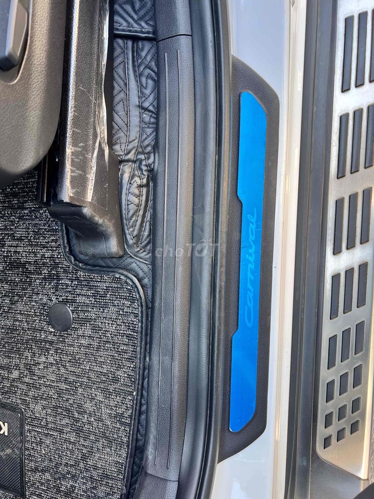 Kia Carnival 2023 Signature 2.2D chính chủ bán. Mua bán Ô tô tại Thành phố Nha Trang Khánh Hòa được đăng bởi Nguyên Thanh Auto Nha Trang hình 13