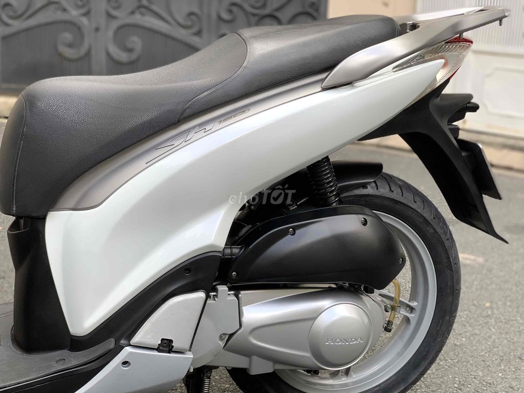 Sh150 dky2011 mẫu Ý chất zin đẹp chính chủ. Mua bán Xe máy tại Quận Phú Nhuận Tp Hồ Chí Minh được đăng bởi Cungsport hình 5