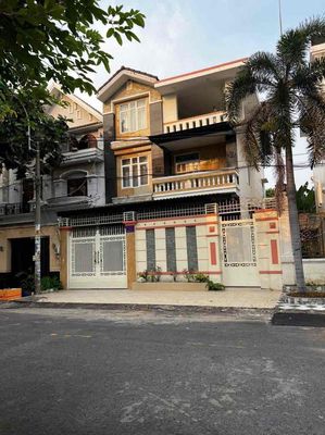 Biệt thự Full nội thất khu Tên Lửa 10x20 hầm 2 Lầu