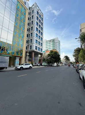 Tòa nhà 40 Hoàng Việt, Tân Bình. DT 12x20m, 2 hầm 10 tầng. Mua bán văn phòng, mặt bằng kinh doanh tại Quận Tân Bình Tp Hồ Chí Minh được đăng bởi Trần Trung Hiếu